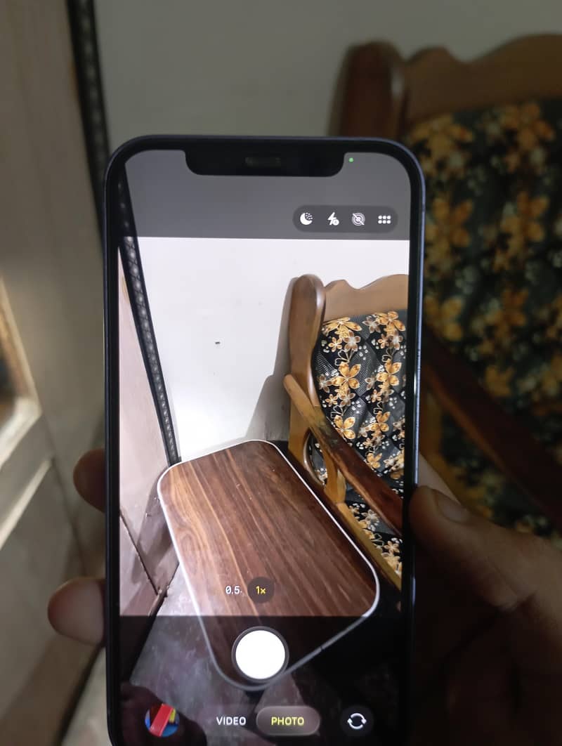 Apple iPhone 12 4