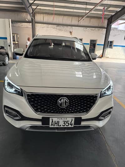 MG HS 2022