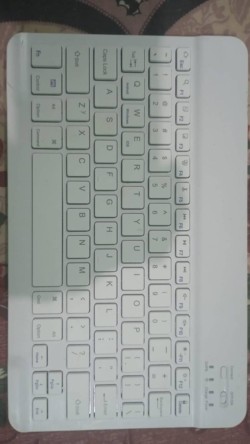 Wireless Bluetooth Tablet Keyboard 1