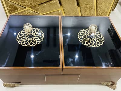 Extendable Centre Table with 2 storage drawers