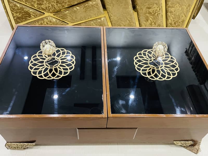 Extendable Centre Table with 2 storage drawers 0