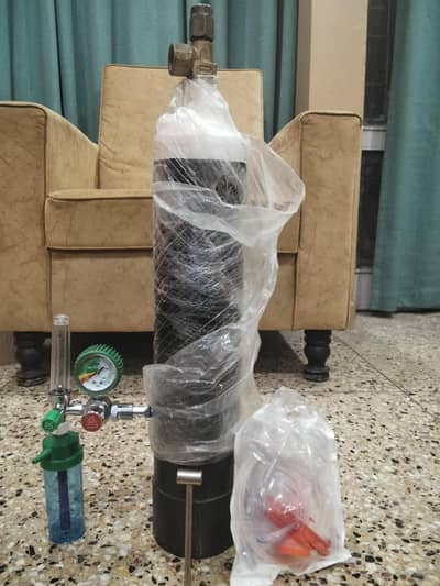 oxygen cylinder small & mobilizer