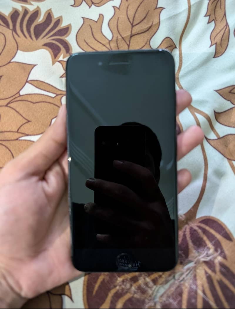 Apple iPhone 7 Plus 0