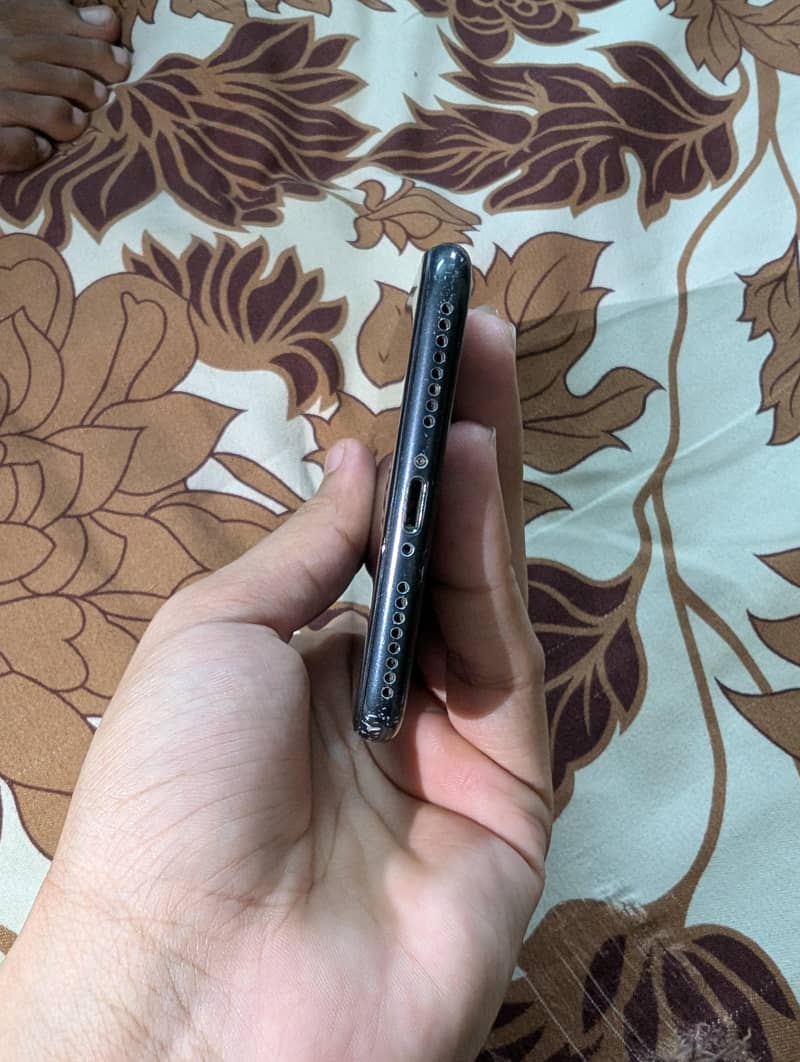 Apple iPhone 7 Plus 3