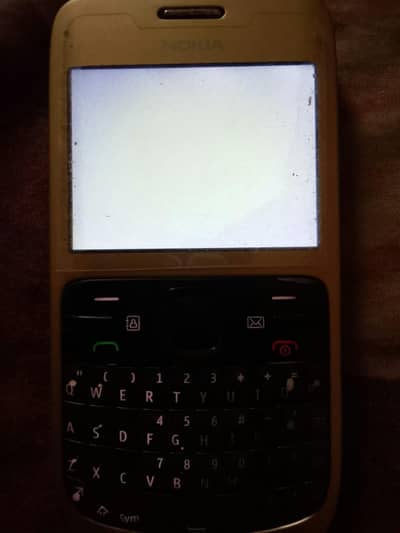 Nokia c3, sealed set, original battery power on white screen display