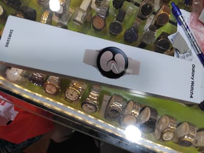 Samsung galaxy Watch 4 new condition 10/10