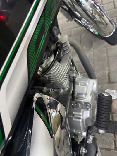 Honda 125 chrome Edition