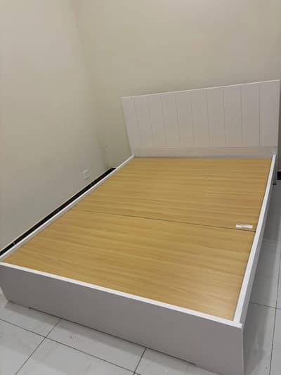 Habitat queen size bed