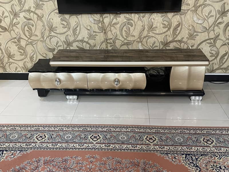 LCD Trolley 2