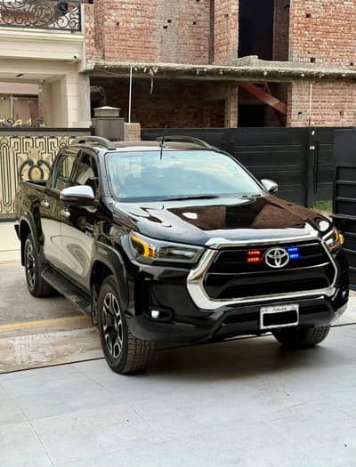 Toyota Hilux Revo 5