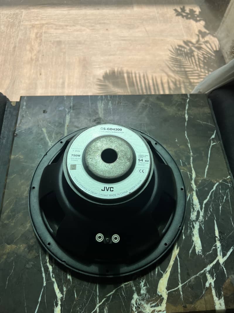Subwoofer 0