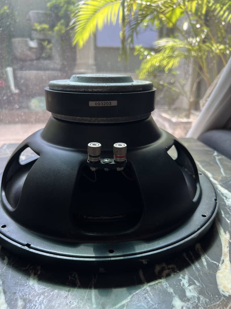 Subwoofer 1