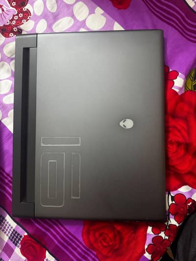 Dell Alienware M16 R1 Gaming Laptop