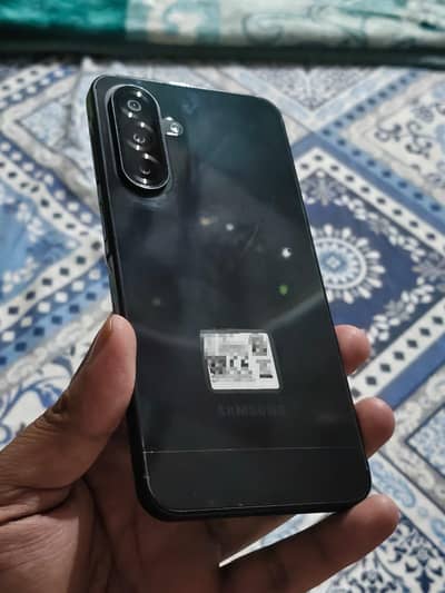 samsung A17 8gb 256gb with box cable 4 month warranty