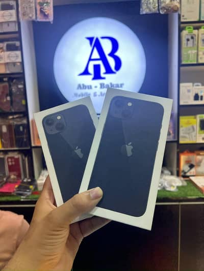Apple iPhone 13