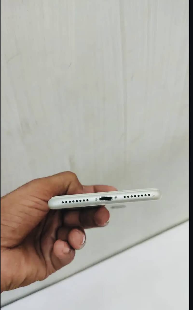 Apple iPhone 8 Plus 2
