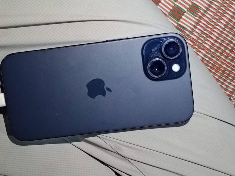 Apple iPhone 15 2