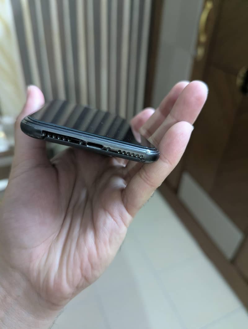 Apple iPhone X 2