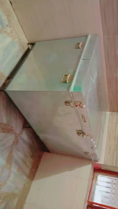 Bistar Rakhne Ki Mazboot Peti For Sale