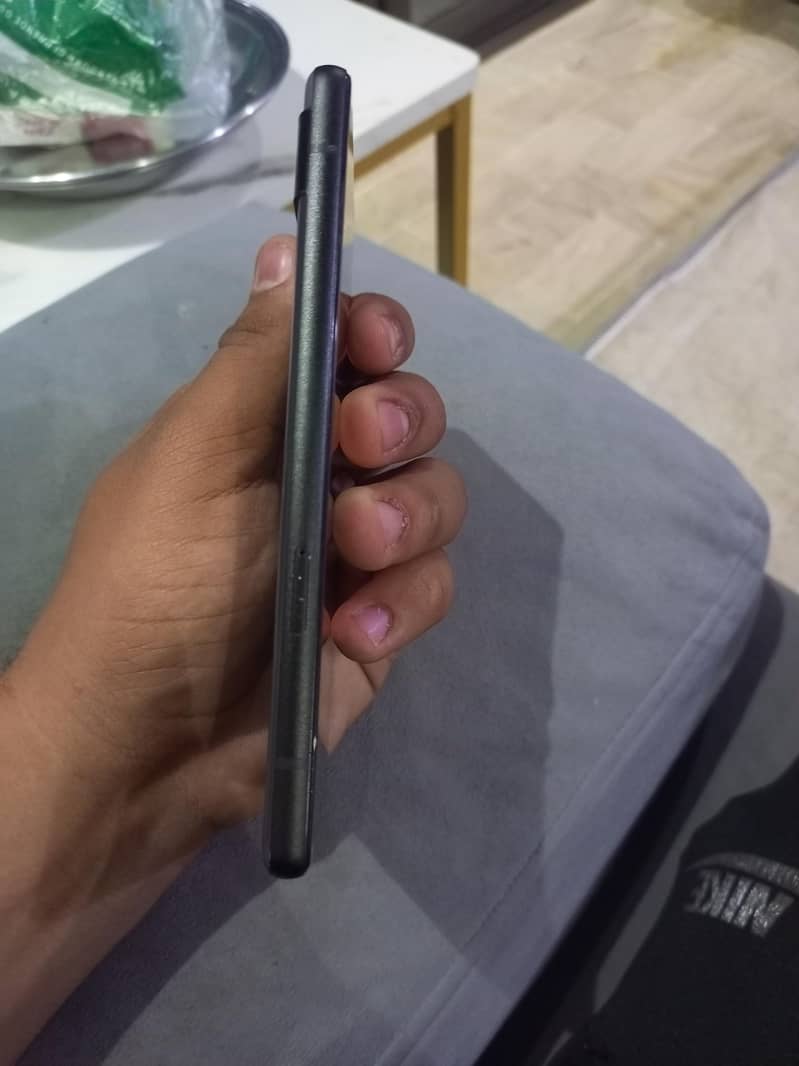 Google Pixel 6a 4