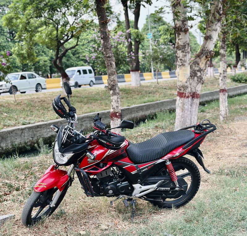 Cb150f 3