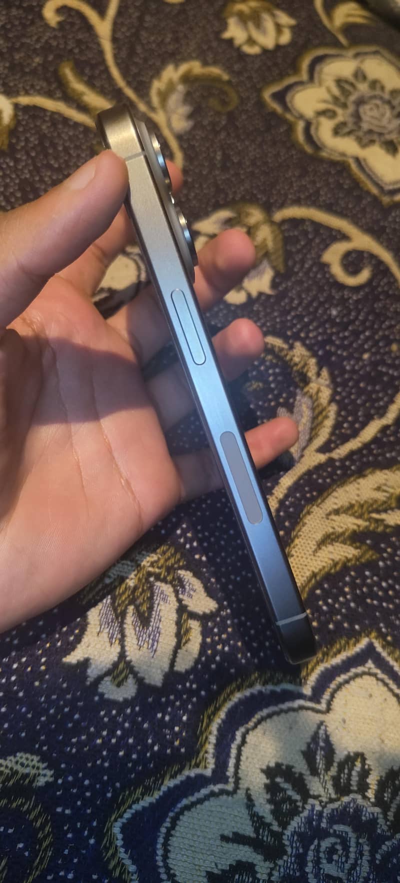 Apple iPhone 15 Pro 1