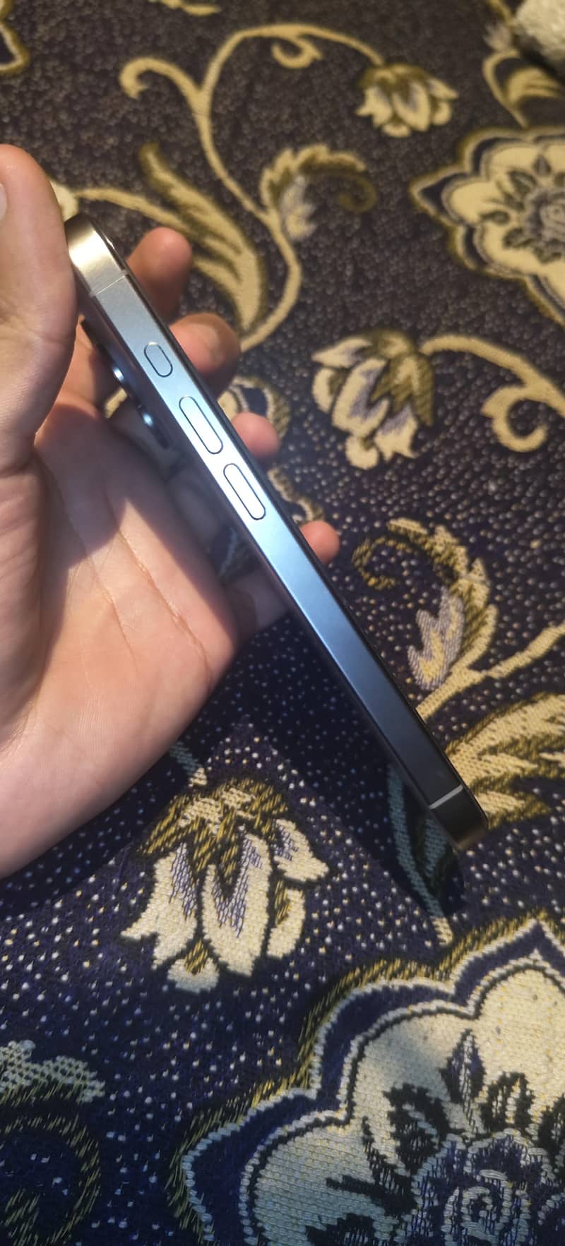 Apple iPhone 15 Pro 3