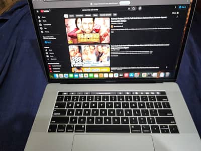 macbook pro 15 inch 4gb card 2018