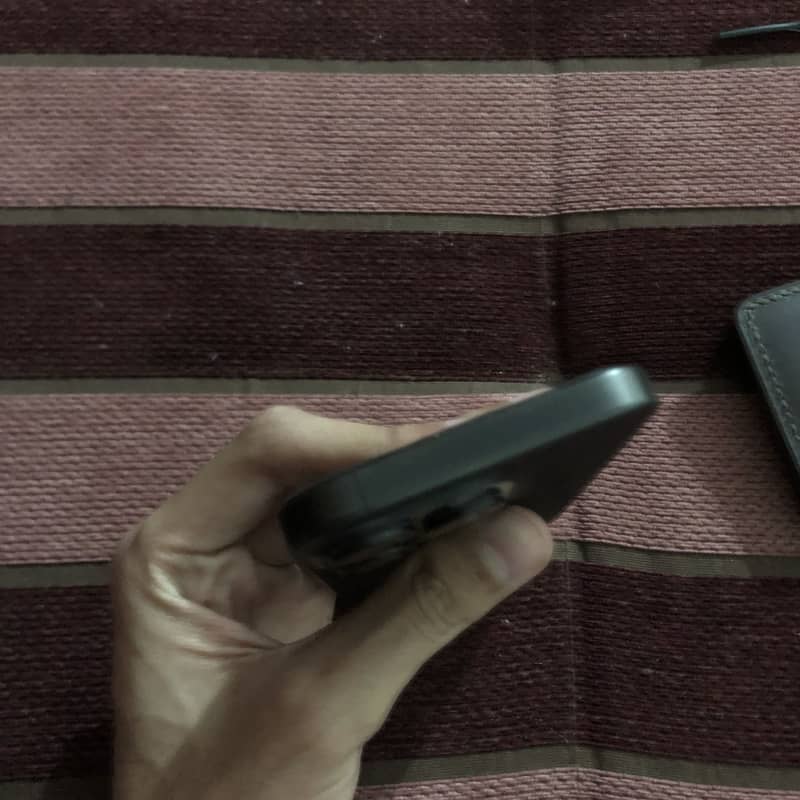 iPhone 15 Pro 6