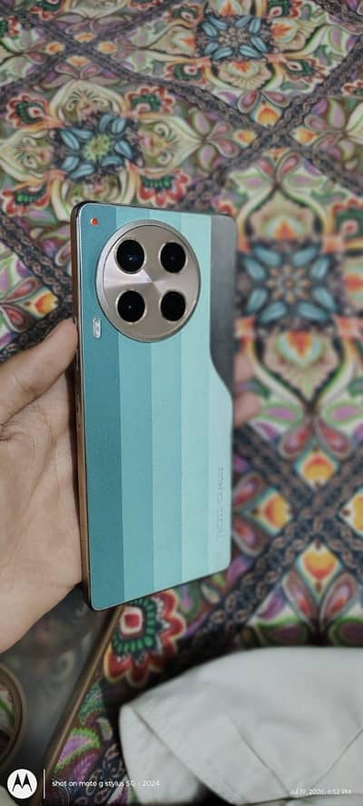 Tecno Camon 30