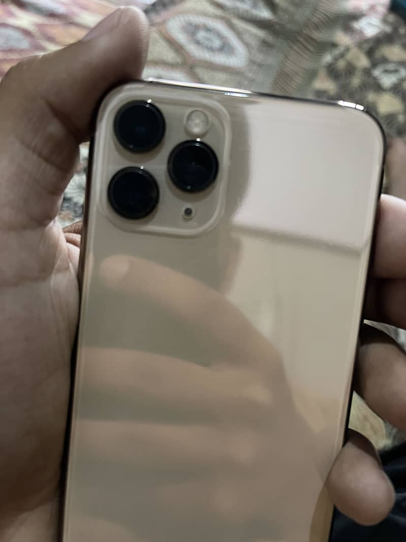 Apple iPhone 11 Pro 3