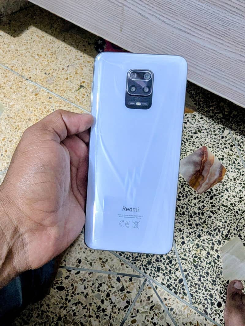 Xiaomi Redmi Note 9S 0