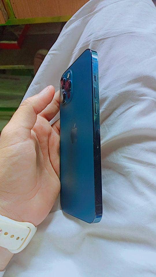 iphon 12 pro max 1