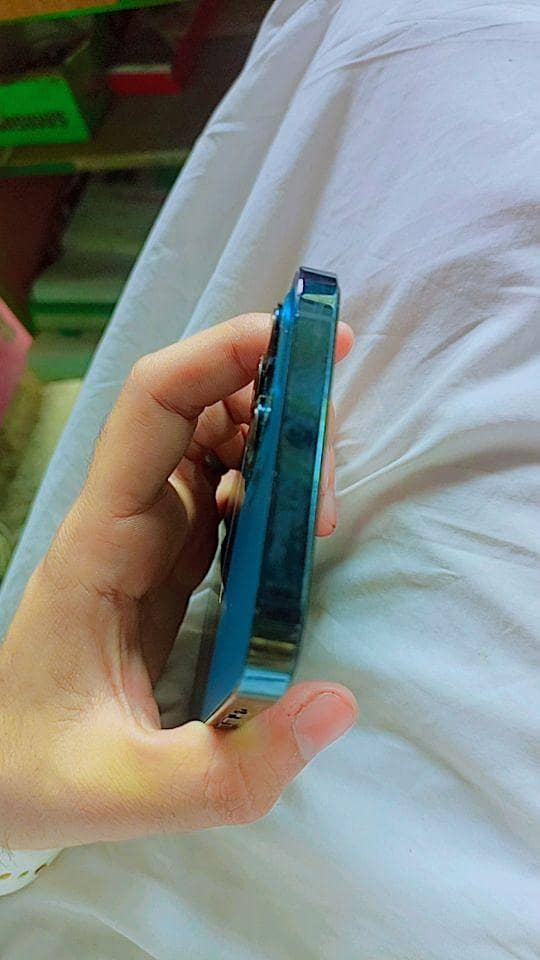 iphon 12 pro max 4
