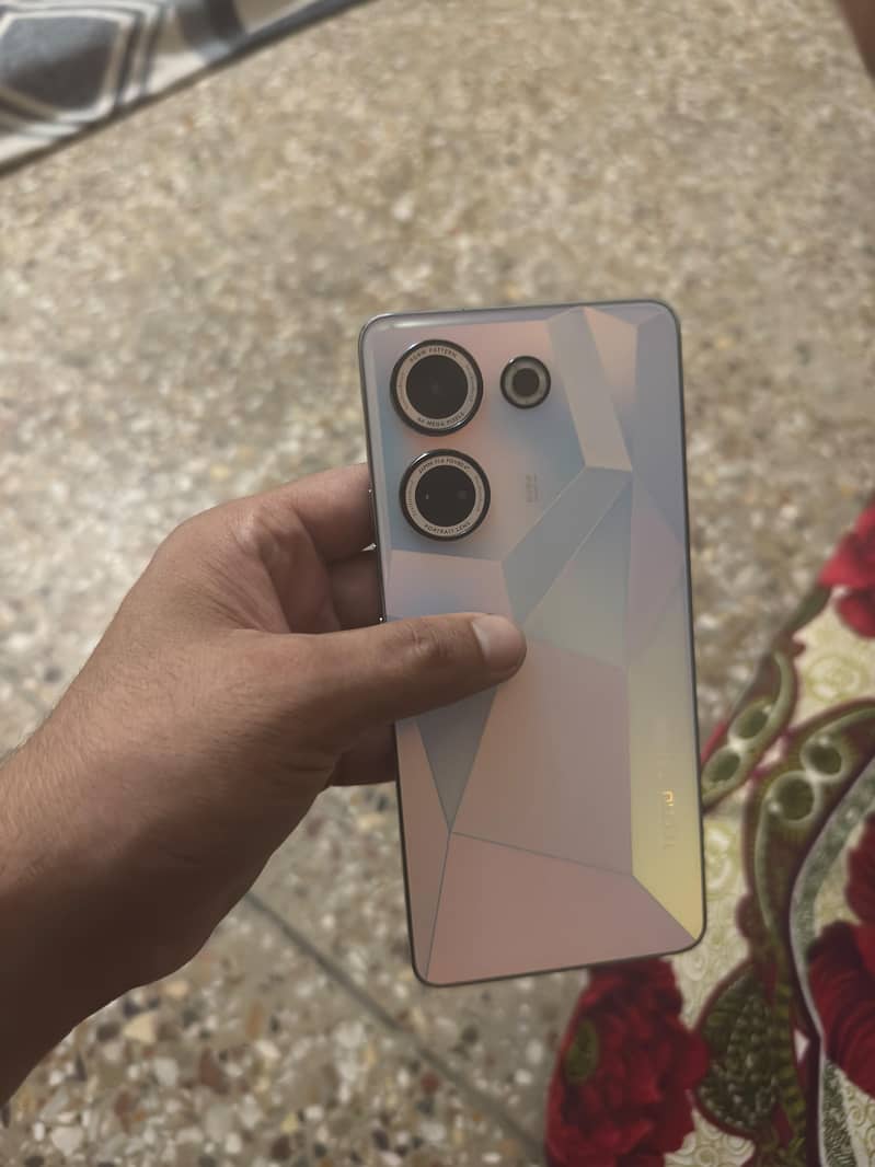 Tecno CAMON 20 4