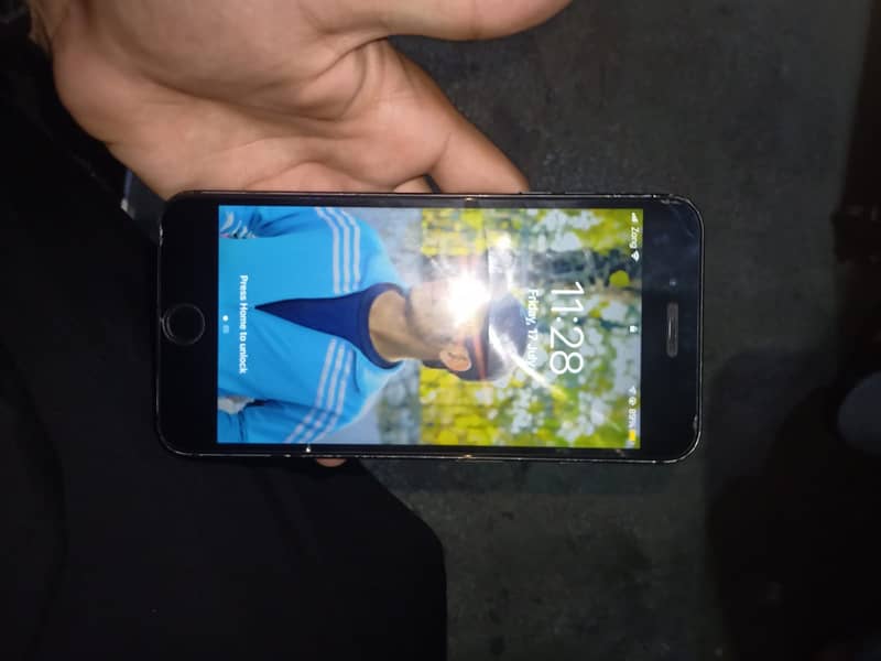 Apple iPhone 7 Plus 2