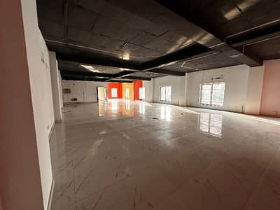 1 kanal commercial floor best for office