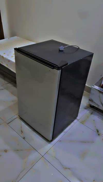 dawlance fridge 10 by9.5 condition