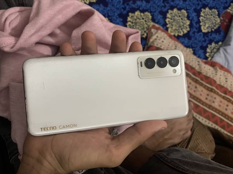 Tecno Camon 18P 0