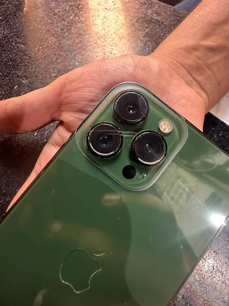 Apple iPhone 13 Pro Max 5