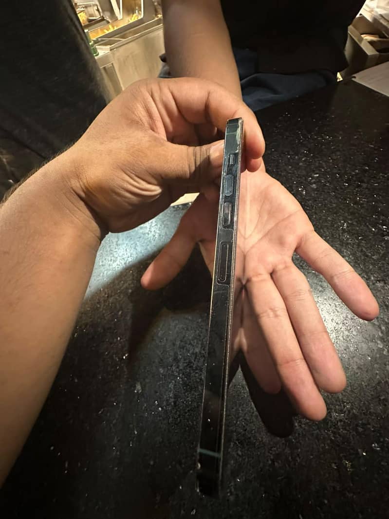 Apple iPhone 13 Pro Max 7
