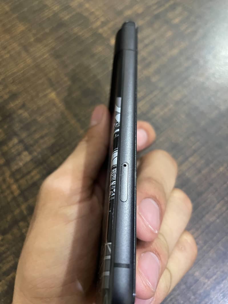 Google Pixel 8 4