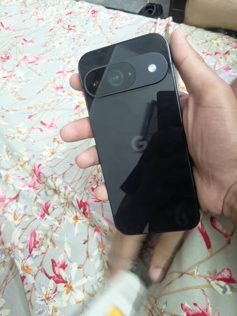 Google Pixel 9 6