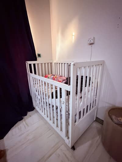 Baby cot