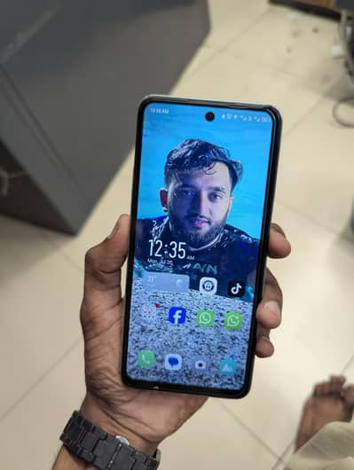 Infinix Hot 40i