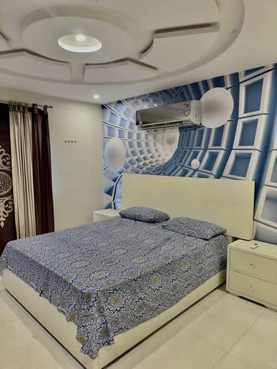 One bedroom daily basis laxusry short stay apartment available for rent in bahria town