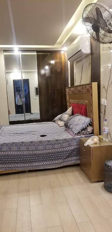 One bedroom daily basis laxusry short stay apartment available for rent in bahria town