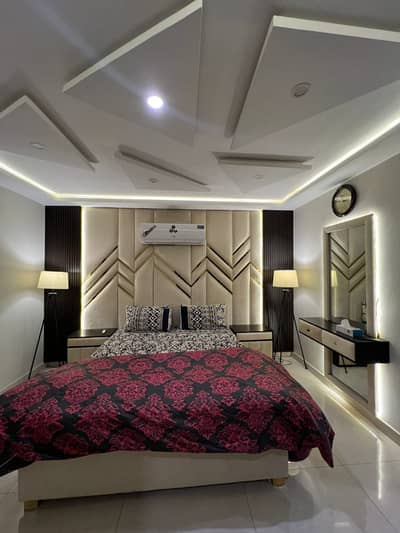 One bedroom daily basis laxusry short stay apartment available for rent in bahria town