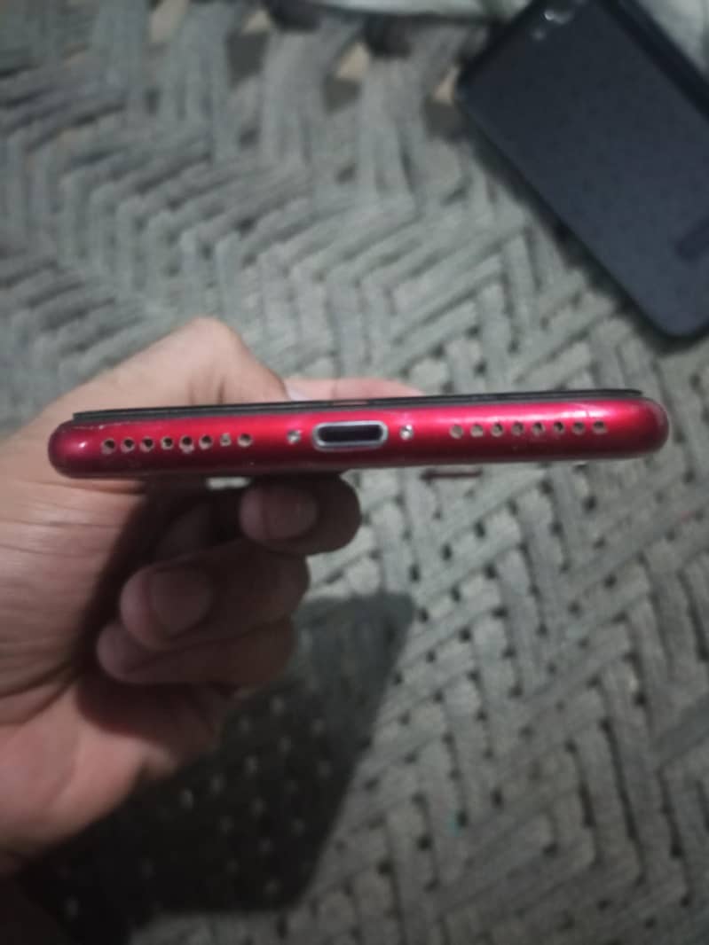 Apple iPhone 8 Plus 1