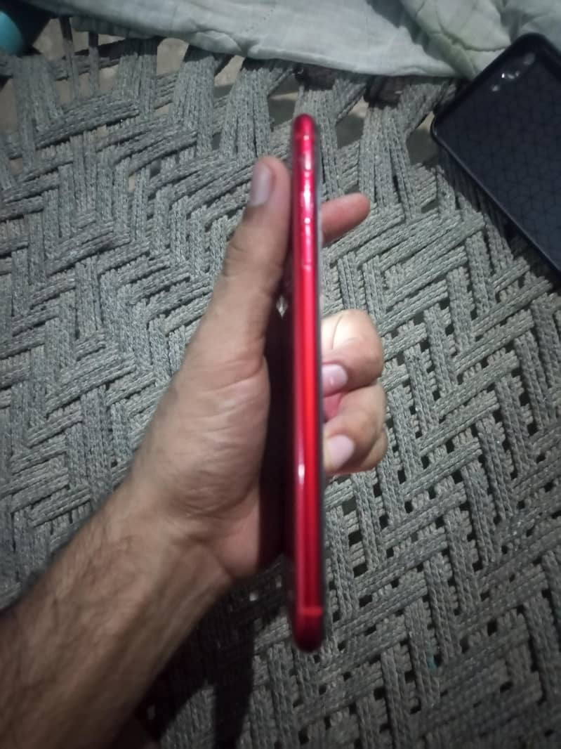 Apple iPhone 8 Plus 3